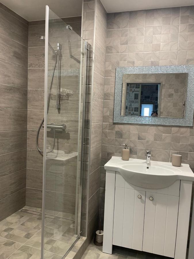 Ludvika Elegance Apartment Liepāja Esterno foto